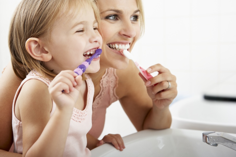 Come disinfettare gli spazzolini da denti  Studio di ortodonzia a Verona -  Dott.ssa Bragastini